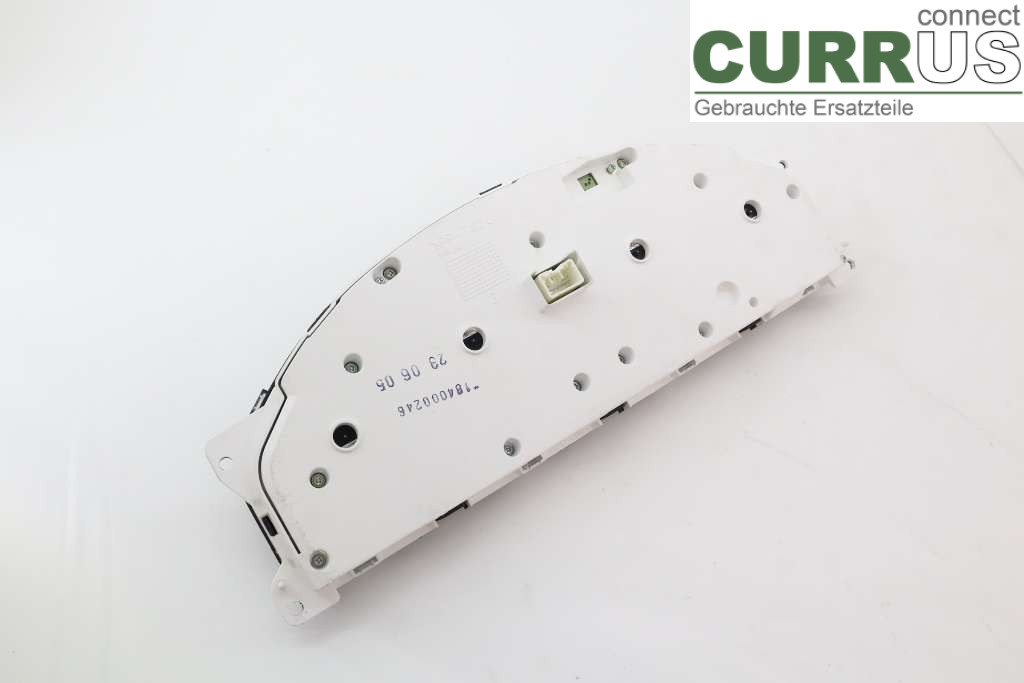 VOLVO S60      05-10 Instrument cluster / comb 8602882 2,4i 140HK