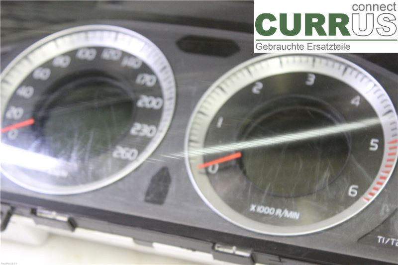 VOLVO V70      08-13 Instrumentkam 36002600 D5 2.4