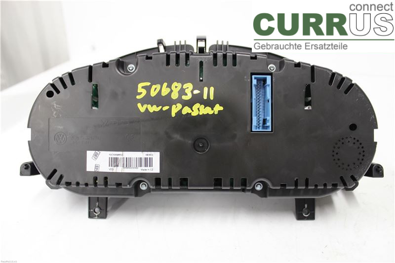 VW PASSAT  11-14 Instrument cluster / comb 3AA920870AX 2.0 TDI