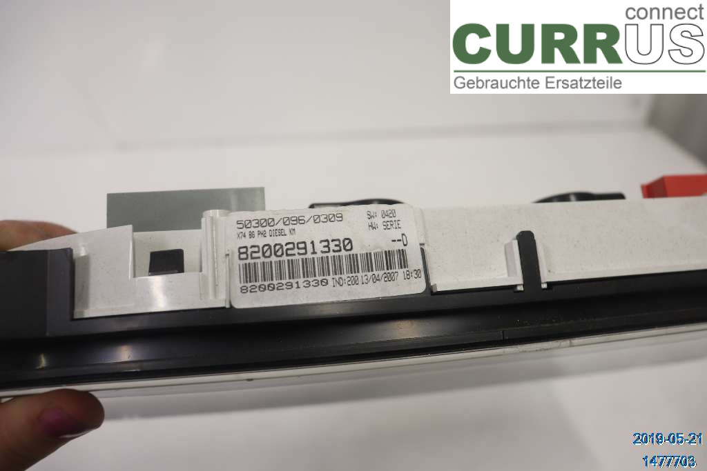 RENAULT LAGUNA II   05-07 Instrument cluster / comb 8201048537 1,9 DCI F9Q-759