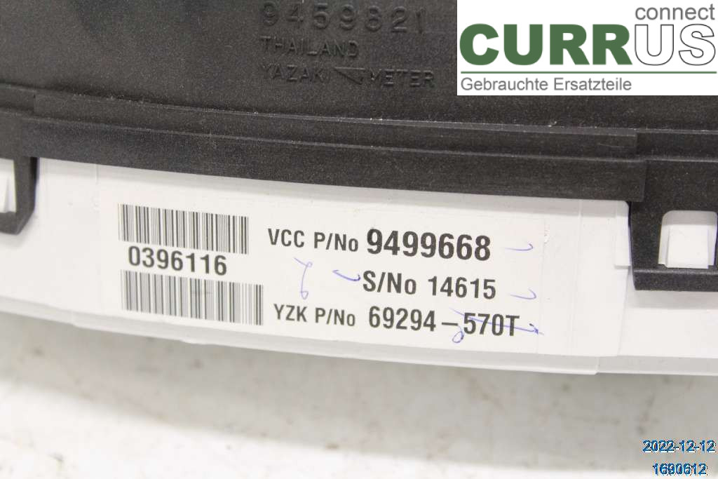 VOLVO XC70   01-04 Instrument cluster / comb 8251281 2,4T