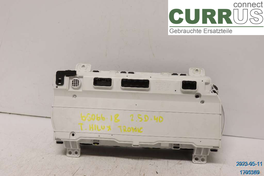 TOYOTA HILUX  16- Instrument cluster / comb 83800FD290 2,4 D-4D