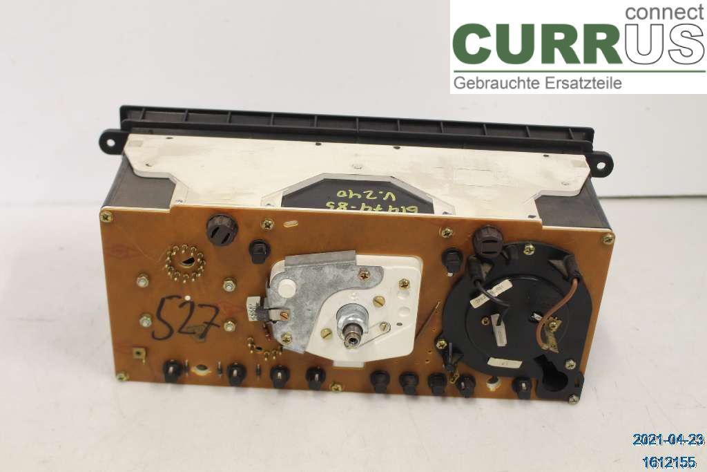 VOLVO 240      81-87 Instrument cluster / comb 1348561 2,3 mk2