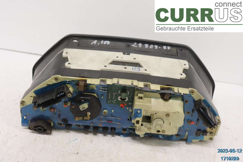 AUDI 100      83-91 Instrument cluster / comb  1,8