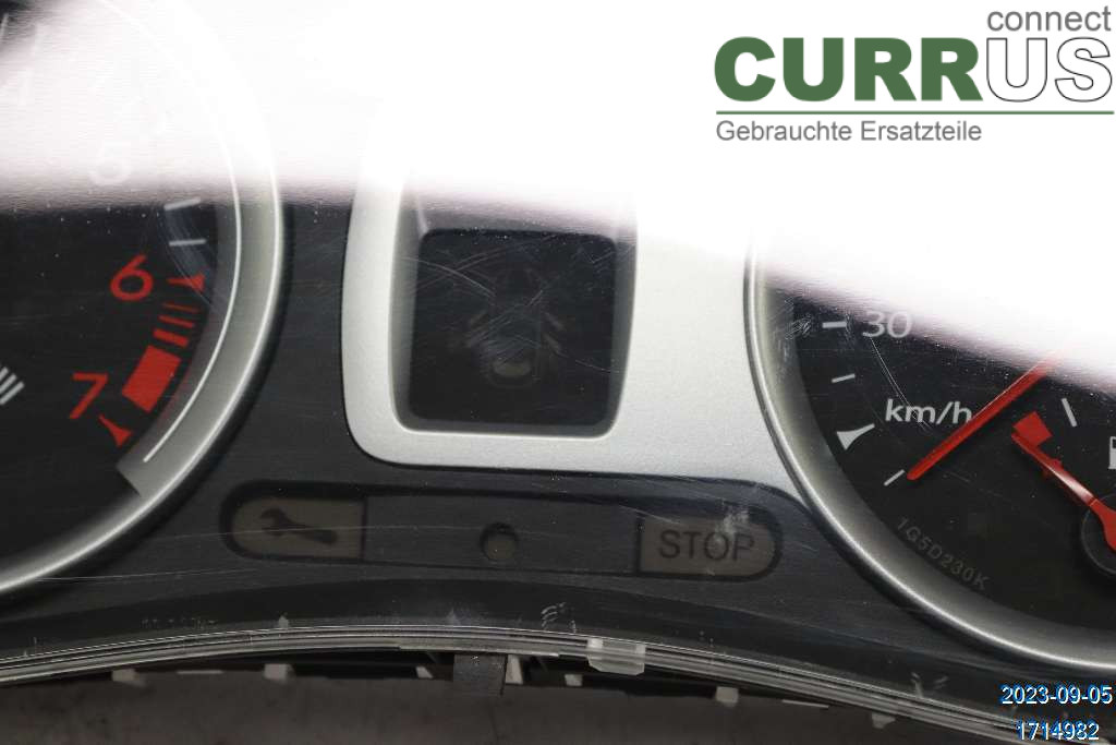 RENAULT CLIO III  09-12 Bloc instruments / combiné 8201031458 1,2 ECO2