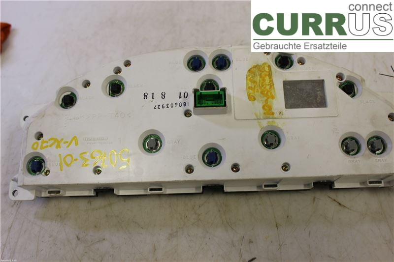 VOLVO XC70   01-04 Instrument cluster / comb 8251281 2.4T