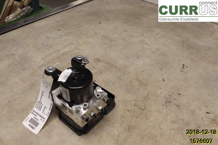 VOLVO V60  14-18 ABS Hydraulic unit 31329138 D4204T14
