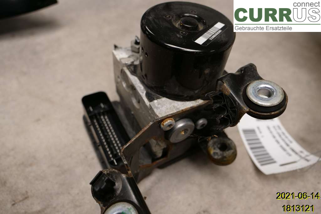 VOLVO V70      08-13 ABS Hydraulic unit 31261143 D5244T5