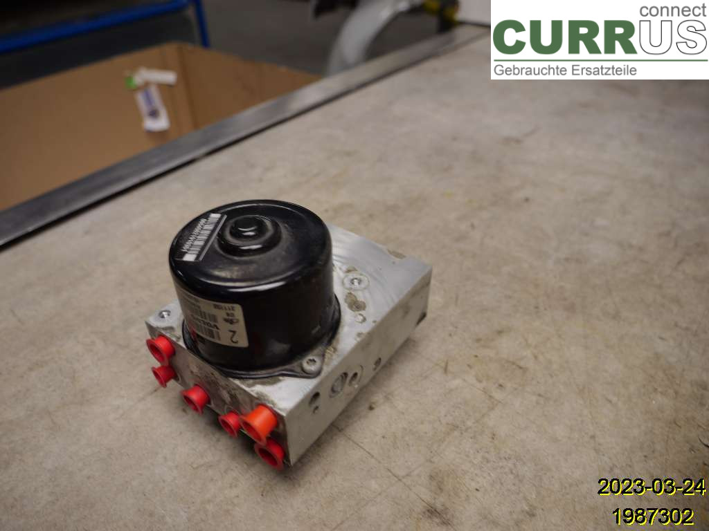 VOLVO V70      05-08 ABS Hydraulic unit 30793491 B5254T2