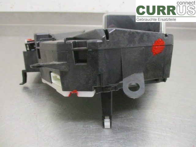 TOYOTA PRIUS ZVW30  09- Instrument cluster / comb  2ZR-FXE