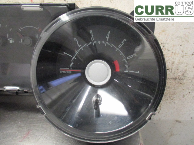 FORD MUSTANG V   05-14 Instrument cluster / comb  N 4.0L 6 CYL