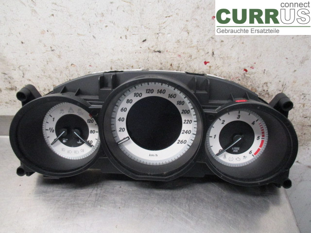 MB CLS-KLASS (C218/X218)   11-17 Instrument cluster / comb A2189007302 OM642.853