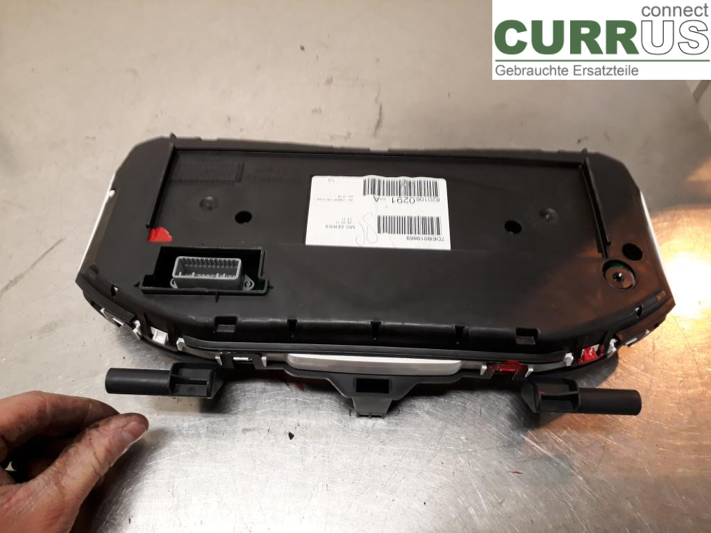 RENAULT CLIO III  09-12 Instrumentkam 248105618R D4F-740