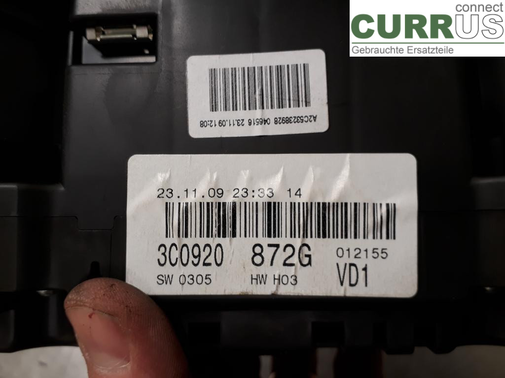 VW PASSAT      05-10 Instrument cluster / comb 3C0920872GX CBBB