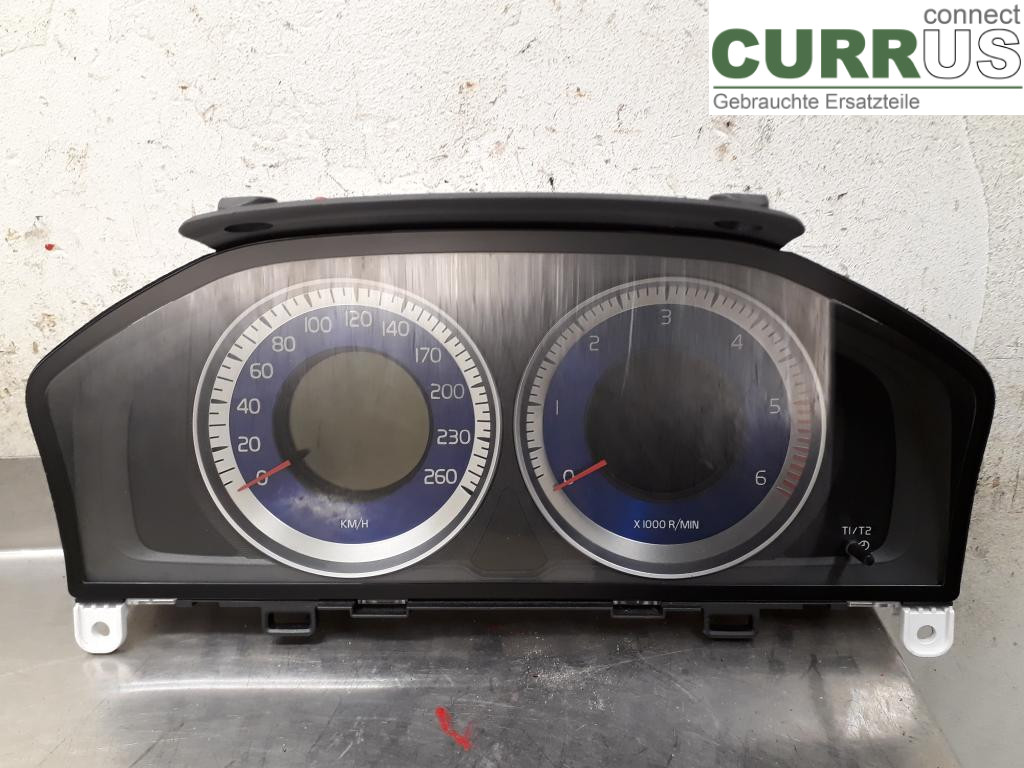VOLVO V60  11-13 Instrumentkam 36001888 D4162T