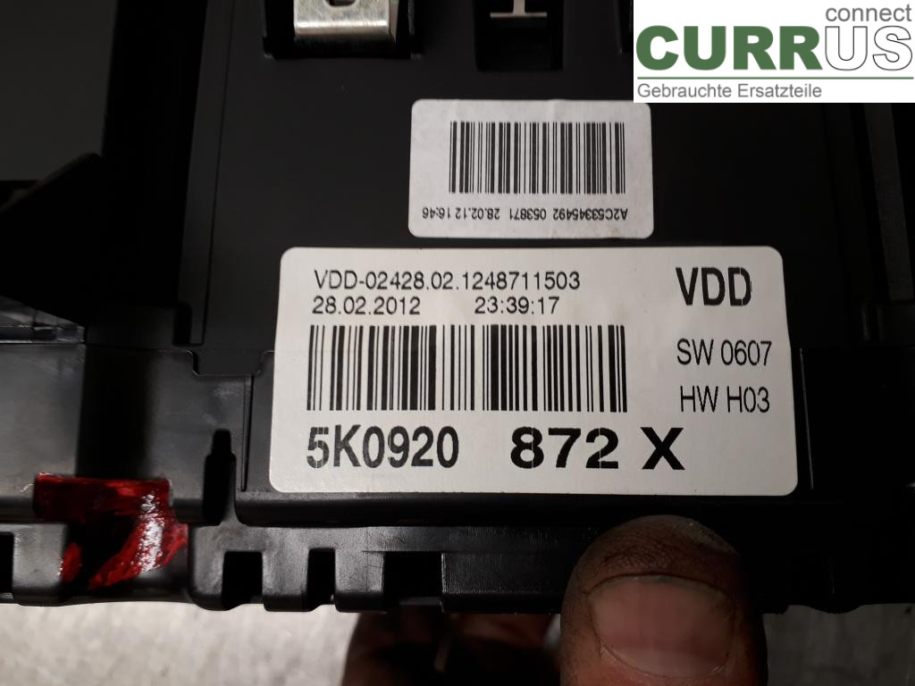 VW GOLF VI     09-13 Instrument cluster / comb 5K0920872X CAVD