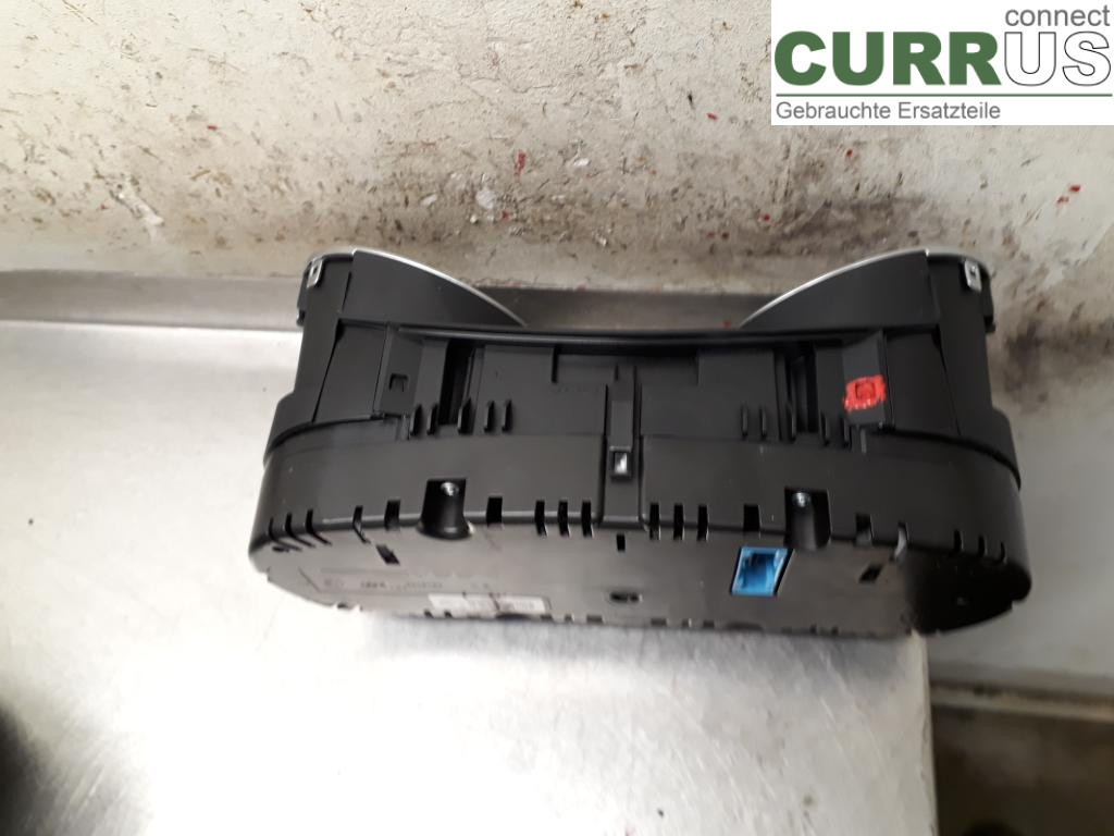 VW GOLF VI     09-13 Instrument cluster / comb 5K0920872X CAVD