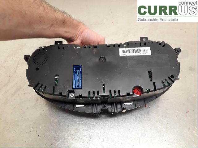VW PASSAT      05-10 Instrument cluster / comb 3C0920872GX CAYC