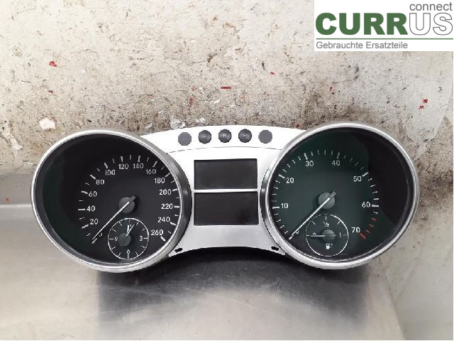 MB R-KLASS (W251)  05-13 Instrument cluster / comb A2515402448 M272.967