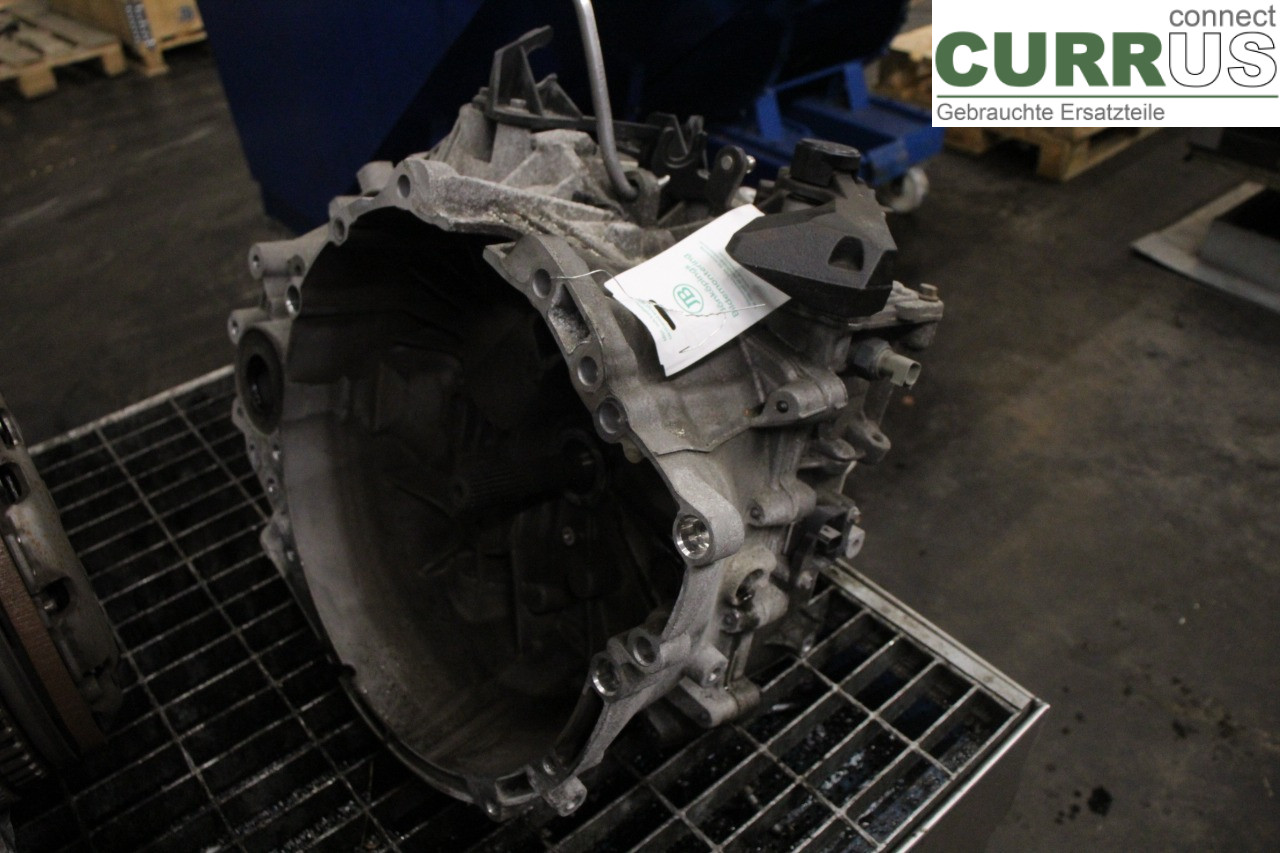 VOLVO V60 CROSS COUNTRY  16-18 Gearbox (6-speed) 36010267 D4204T4