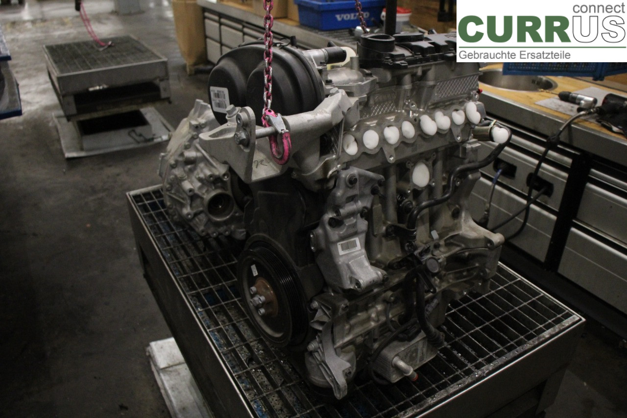 VOLVO S90  17- Silnik 36050822 B4204T23
