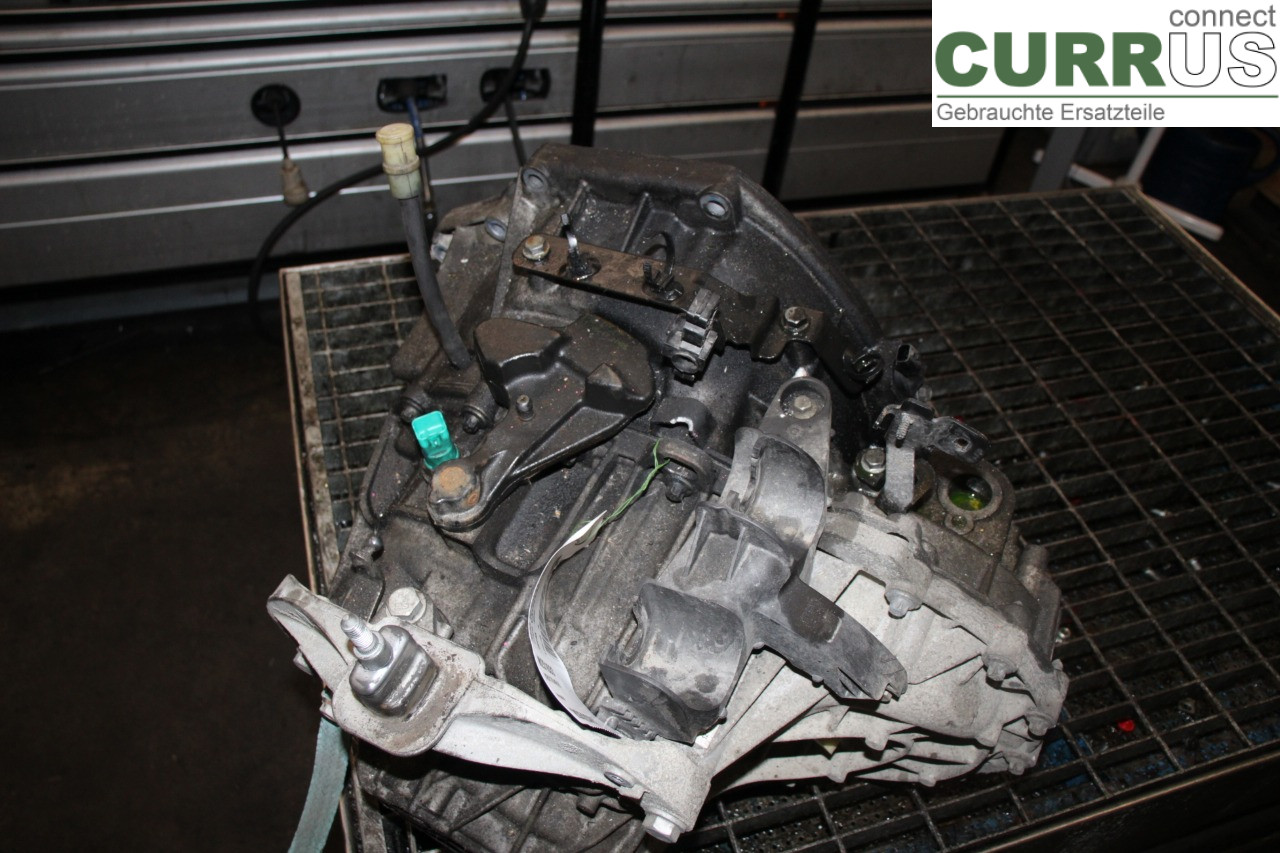 RENAULT TRAFIC  15- Gearbox (6-speed) 8201704616 R9M-450