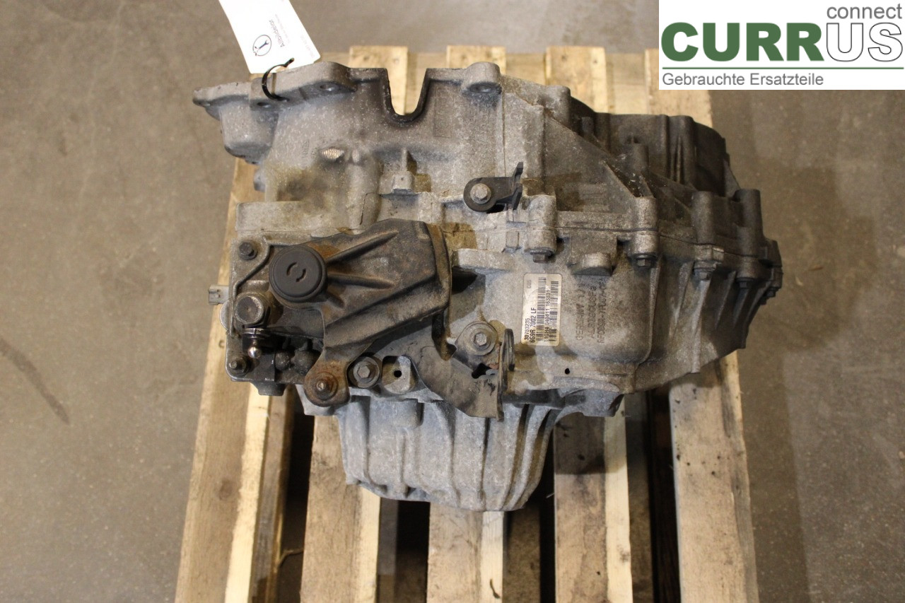 VOLVO V70      08-13 Gearbox (6-speed) 8251965 D5244T10
