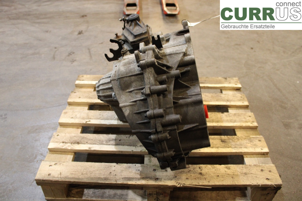 VOLVO V70      08-13 Gearbox (6-speed) 8251965 D5244T10