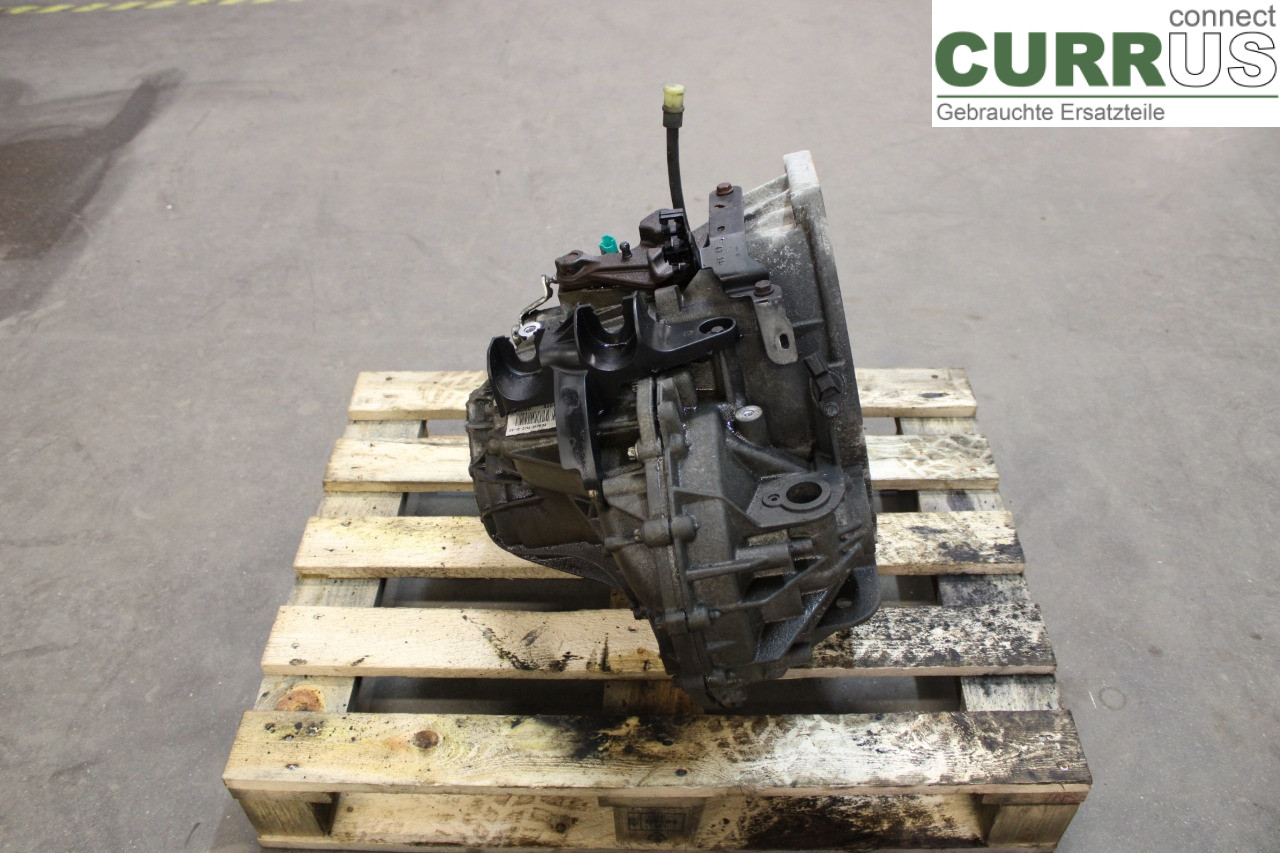 RENAULT TRAFIC  15- Gearbox (6-speed) 8201704616 R9M-450