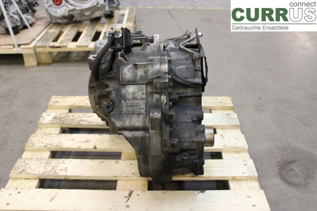 VOLVO V60  11-13 Gearbox (Automatic) 36050946 D5244T15