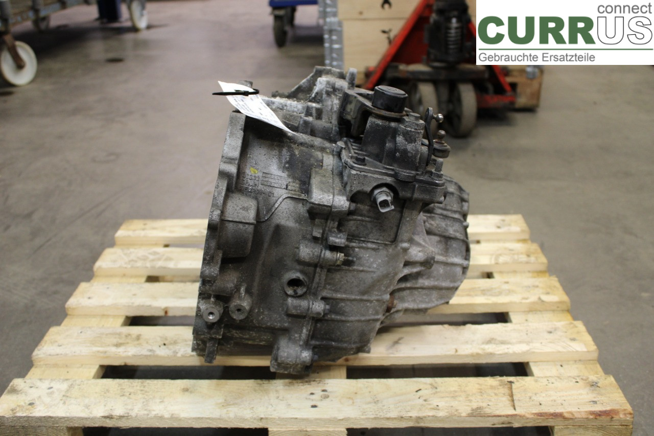 VOLVO S80      07- 13 Gearbox (6-speed) 8251965 D5244T10