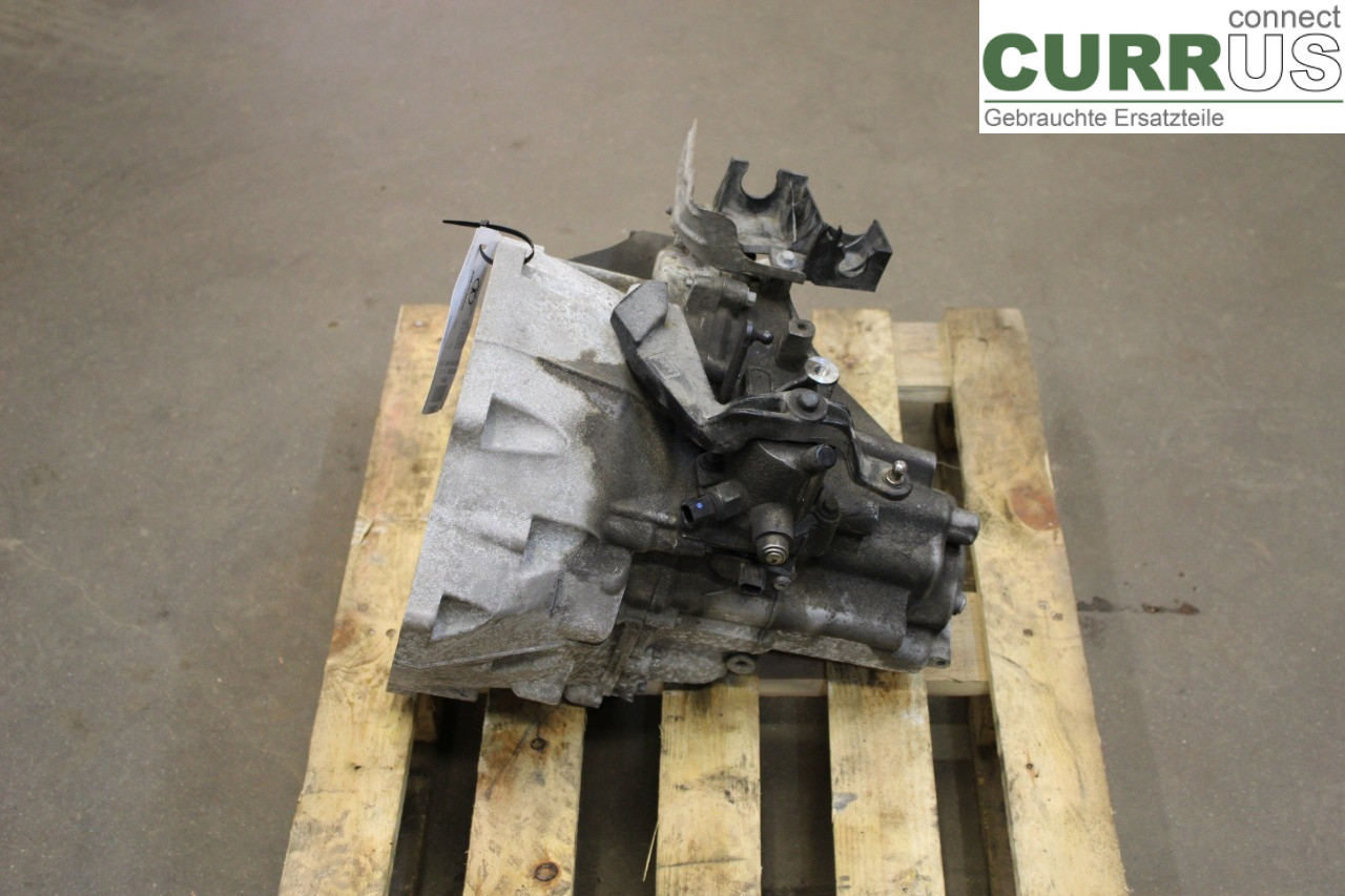 VOLVO V40  12-19 Gearbox (6-speed) 36011556 B4164T4