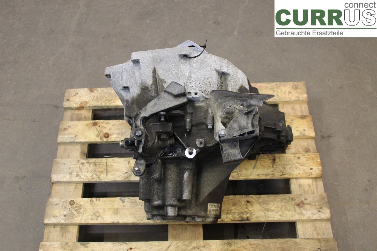 VOLVO V40  12-19 Gearbox (6-speed) 36011556 B4164T4