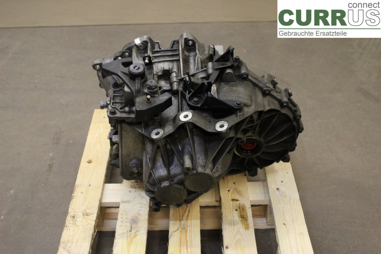 VOLVO V70    14-16 Gearbox (6-speed) 36010330 D4204T5