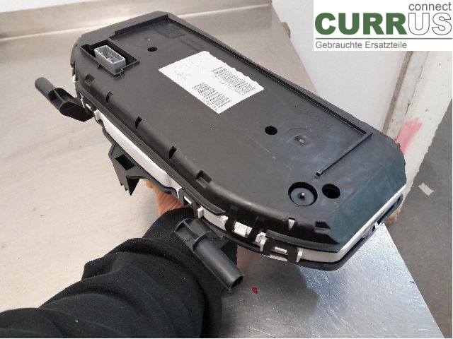 RENAULT CLIO III  09-12 Instrument cluster / comb 8201060308 D4F-786