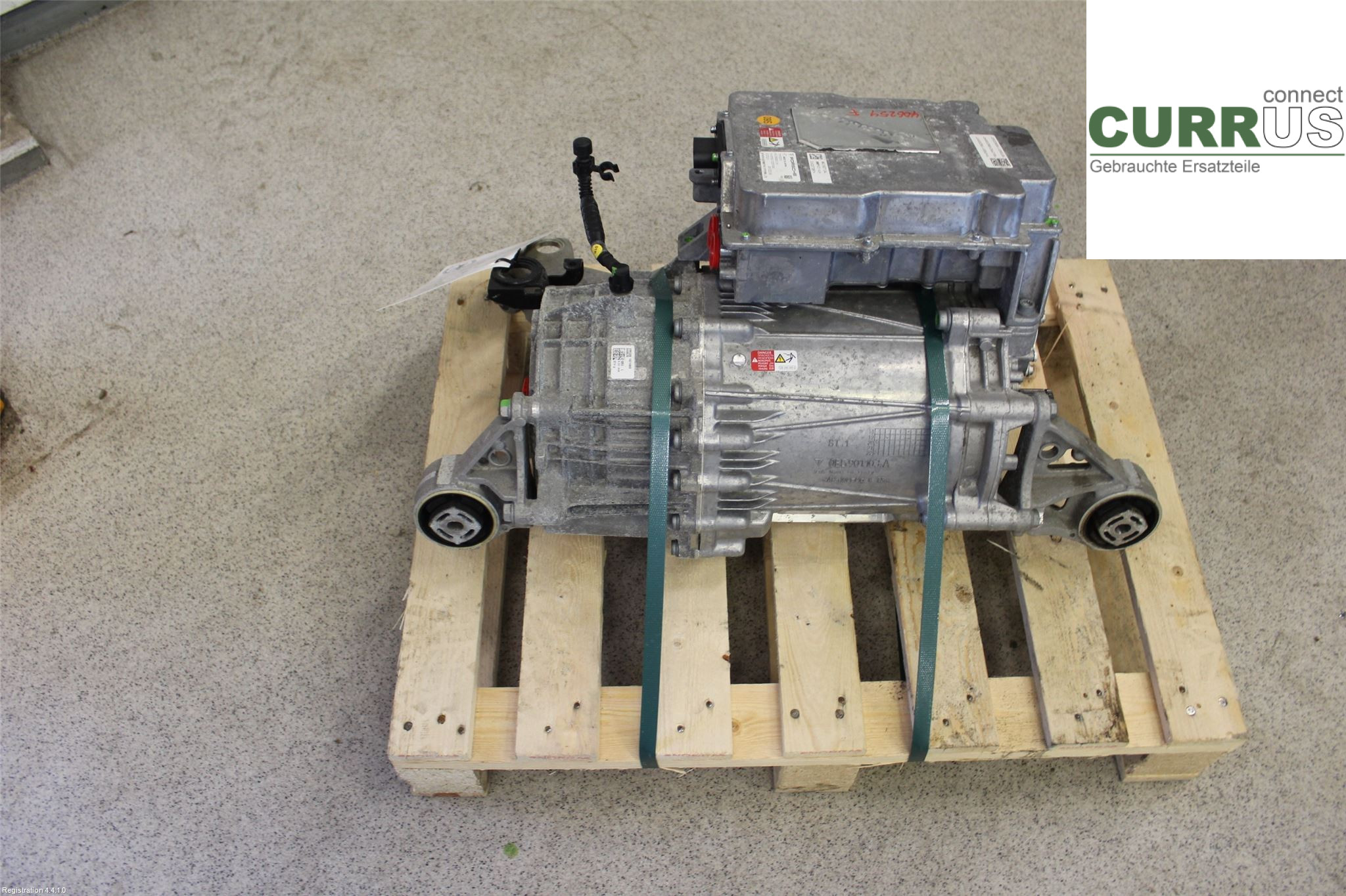 PORSCHE TAYCAN 20- Silnik PAD901131EX EBE