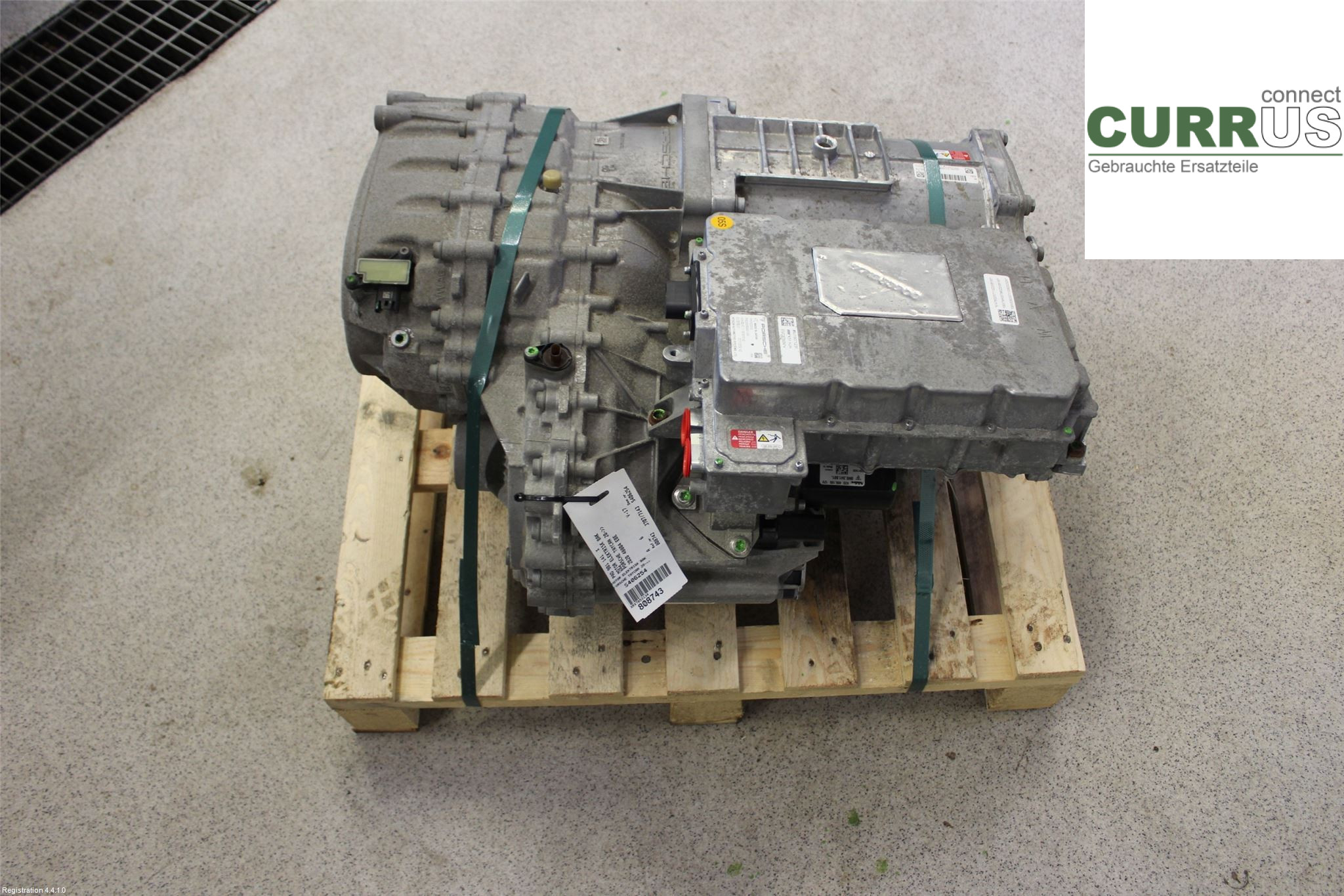 PORSCHE TAYCAN 20- Silnik PAD 901 141  X EBE