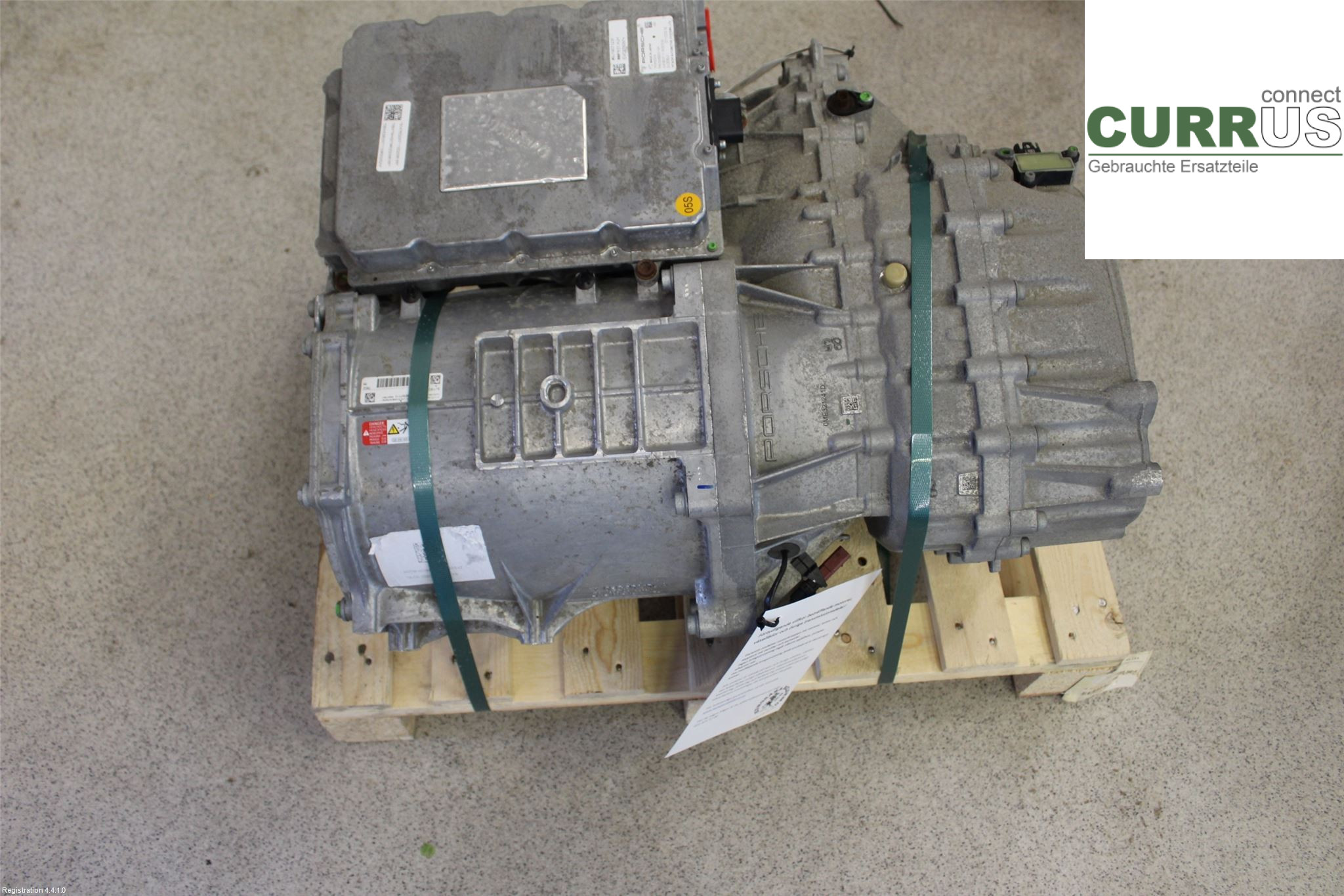 PORSCHE TAYCAN 20- Silnik PAD 901 141  X EBE
