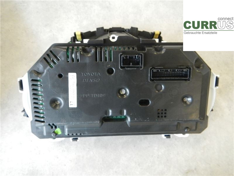 TOYOTA YARIS       12-14 Instrumentpanel / kombiinstrument  1.5 Hybrid