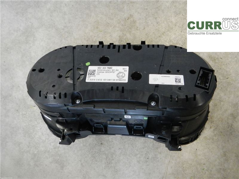 SKODA OCTAVIA  13-20 Instrument cluster / comb 5E0920750C 1,0 TFSI