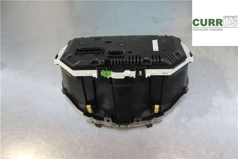 TOYOTA YARIS       12-14 Instrument cluster / comb 838000DT70 1.5 Hybrid