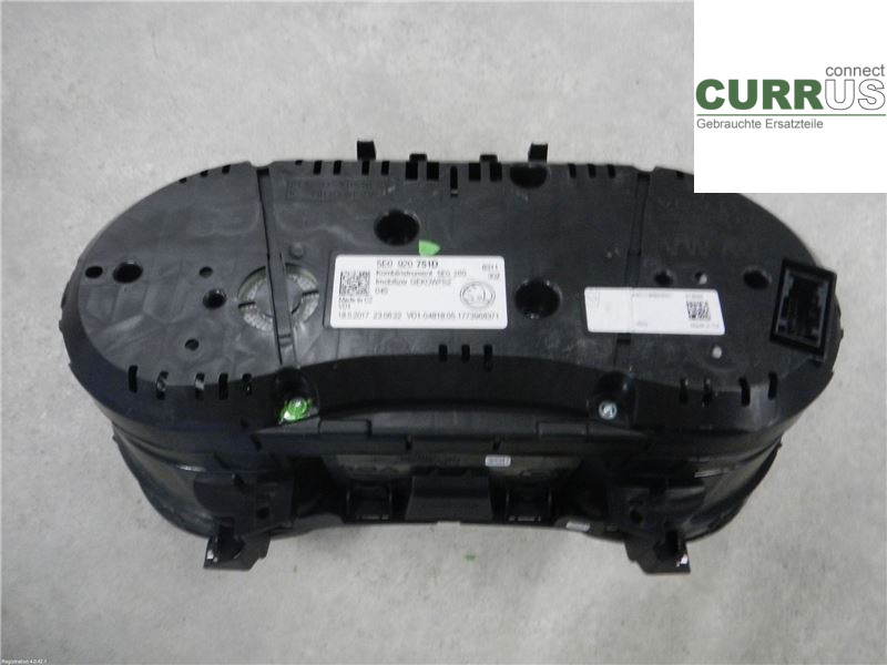 SKODA OCTAVIA  13-20 Instrument cluster / comb 5E0920751D DCYA