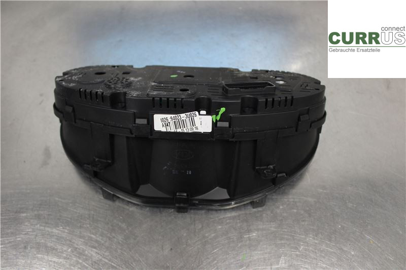 KIA SPORTAGE  11-15 Instrument cluster / comb 940233U025  1,7 R46B