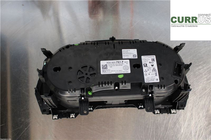 VW PASSAT  15-19 Instrument cluster / comb 3G0920751F 2.0L DFHA