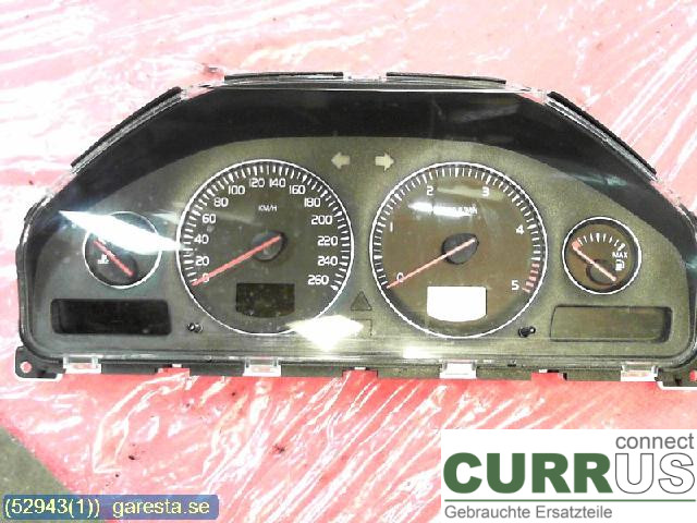 VOLVO V70      05-08 Instrumentenkombination  2.4D 120KW D524