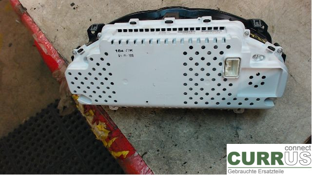 VOLVO V40  CROSS COUNTRY 13-19 Instrumentenkombination  D4204T9 D3 2,0