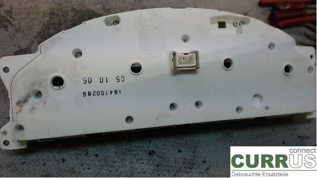 VOLVO XC70   05-07 Instrument cluster / comb  D5244T4 2,4 D5