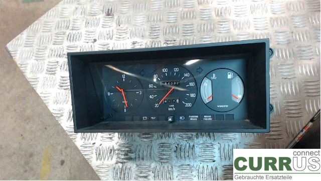 VOLVO 240      81-87 Instrument cluster / comb  B23A
