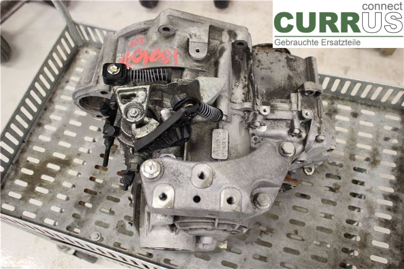 VW PASSAT      05-10 Gearbox (6-speed) 02Q 300 042 SX CBAB