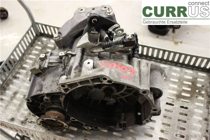 VW PASSAT      05-10 Gearbox (6-speed) 02Q 300 042 SX CBAB